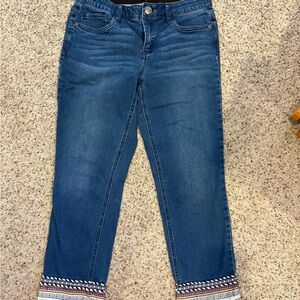 Elegant Indigo Women's Cropped Jeans with Embroidered Detail